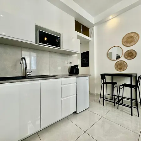 Studio - Le Port Dolce Vita A Nice Apartment